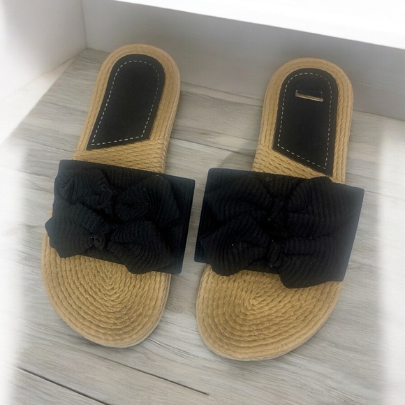 💥Black Bow Sandals – Women’s Size 8 – Cute Summer Style - Picture 2 of 11